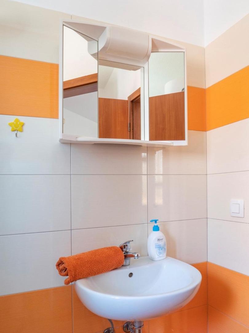 Studio Apartment Gianni view 2