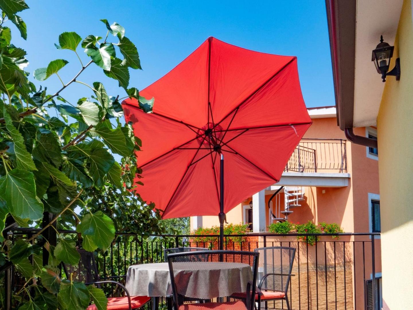 Studio Apartment Gianni view 3