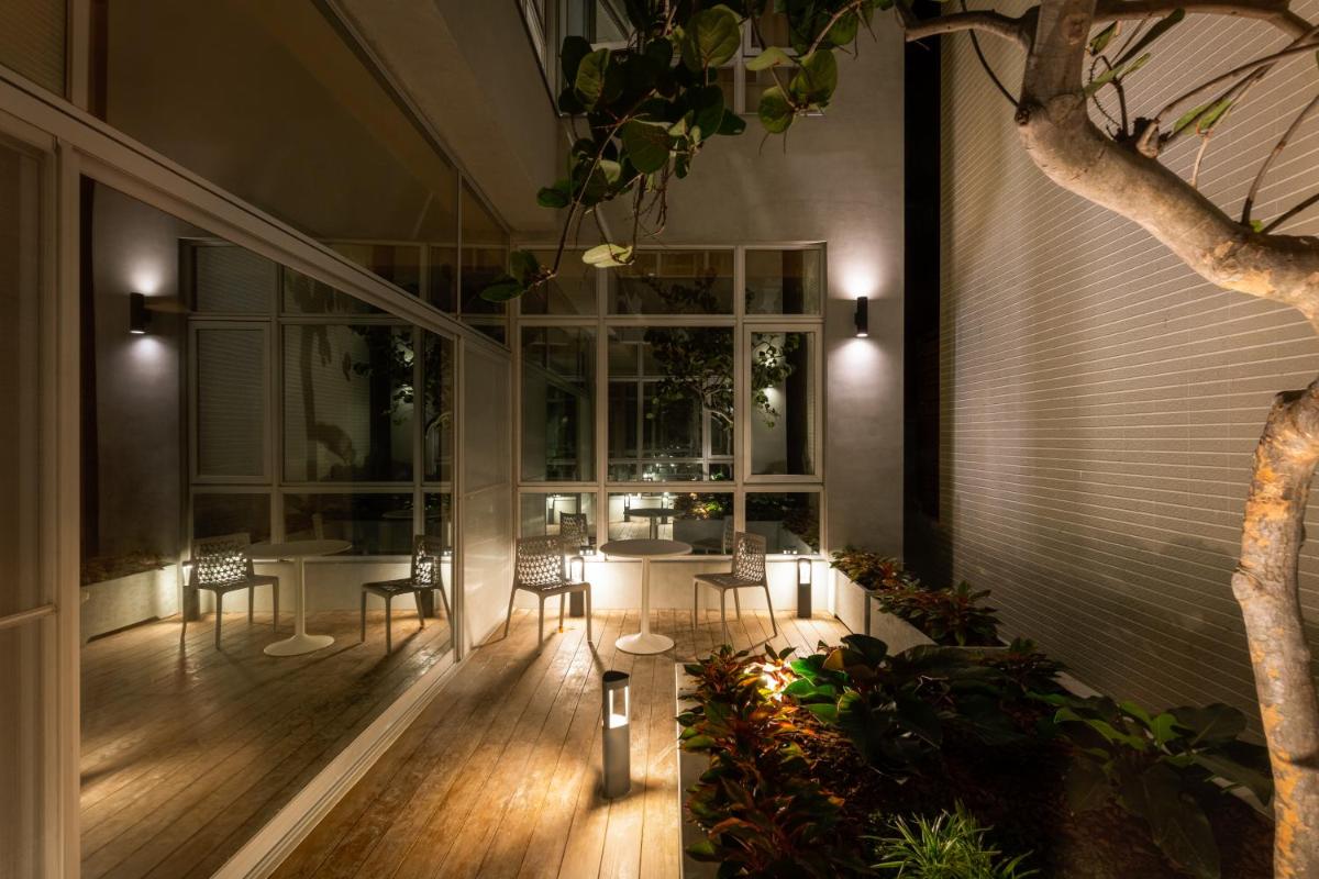 Ren House view 3