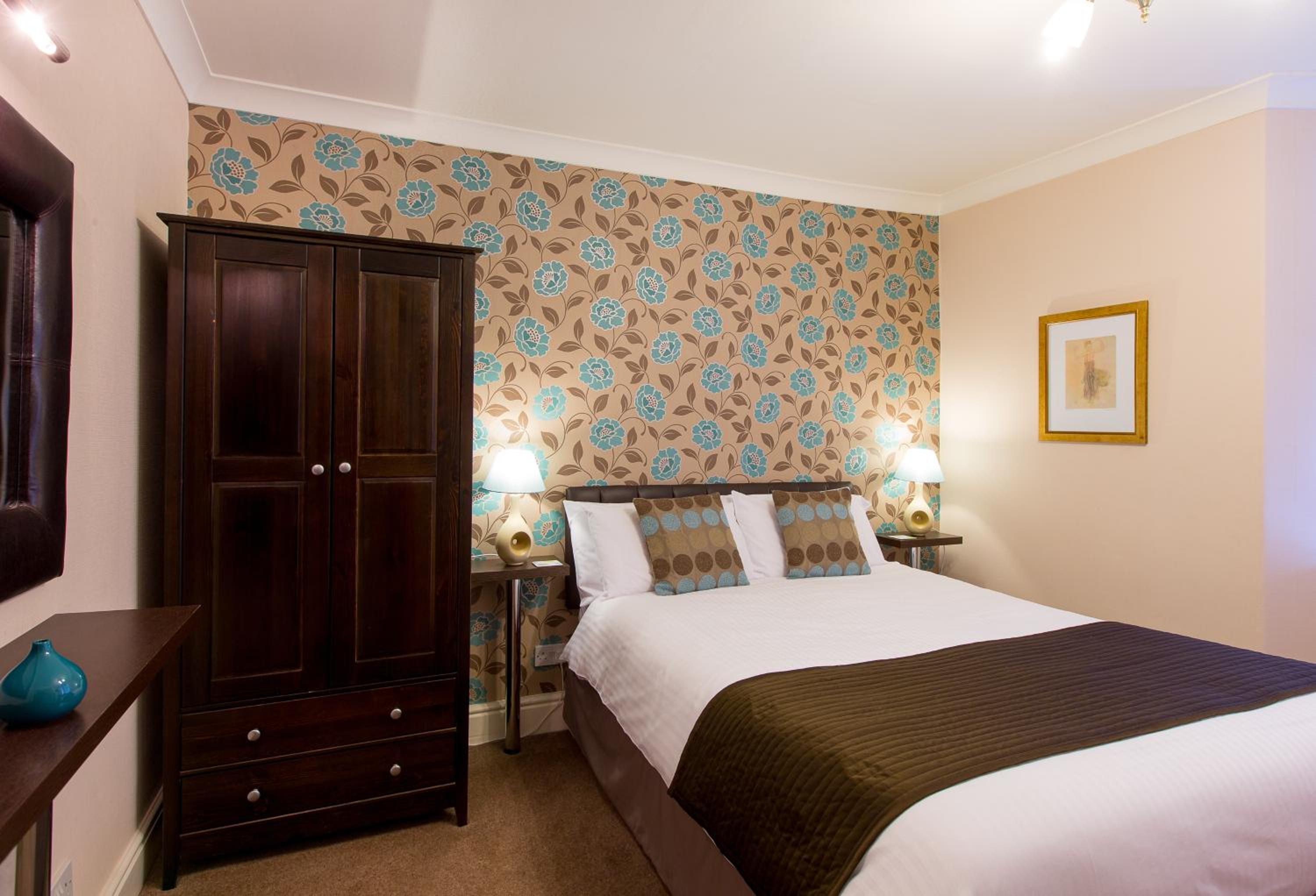 Thornbank House Offering Breakfast and with the use of Free Local Health Club view 4