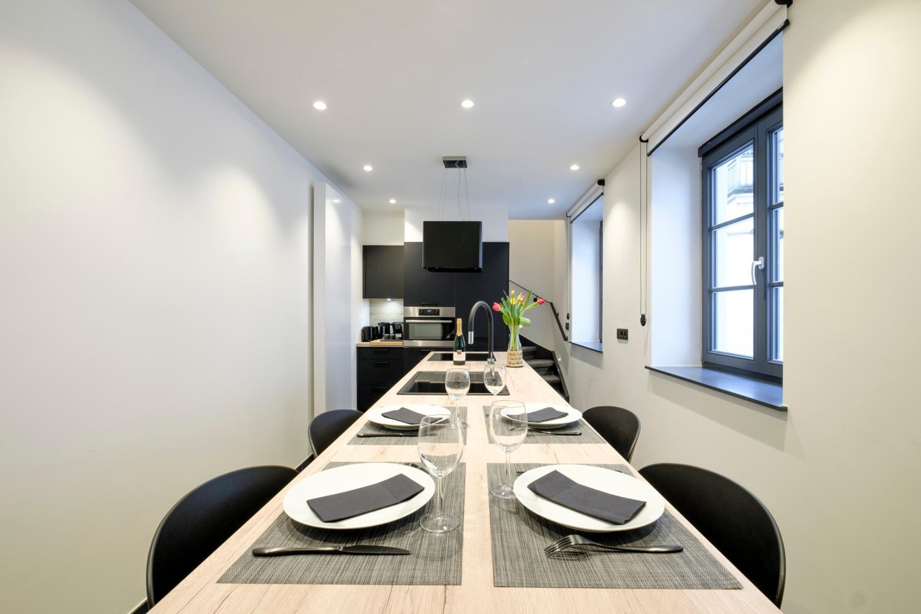 Fabulous apartments in Châtelain area view 3