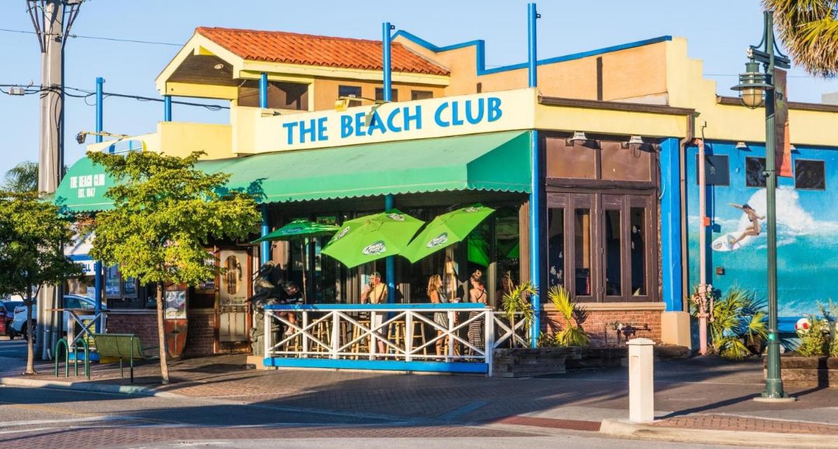 Siesta Beach Cottage, Sleeps 6, Walk to Beach, Stores, & Restaurants