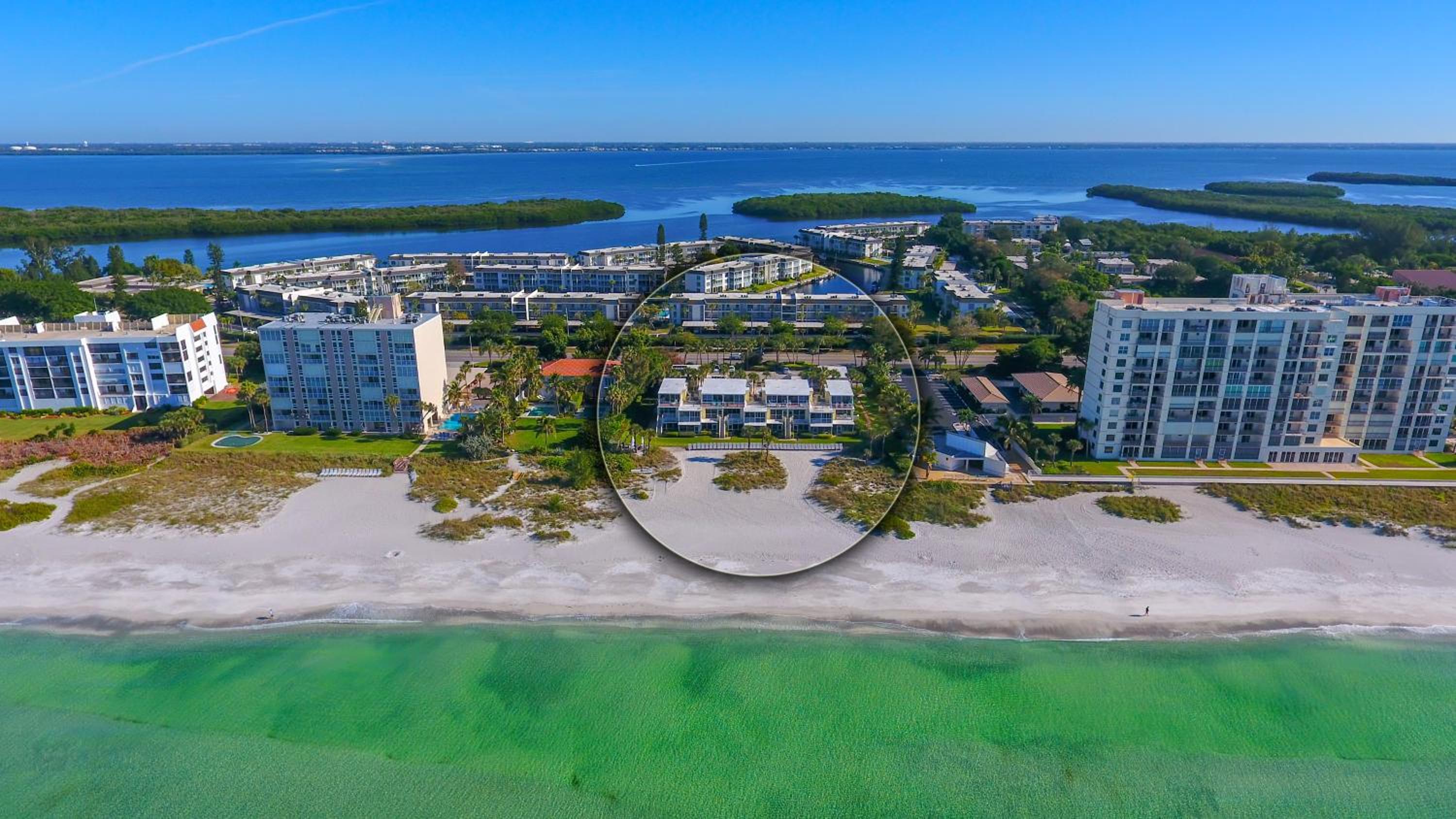 LaPlaya 103A Time to relax Enjoy the peaceful, private beach just a shells throw from your door