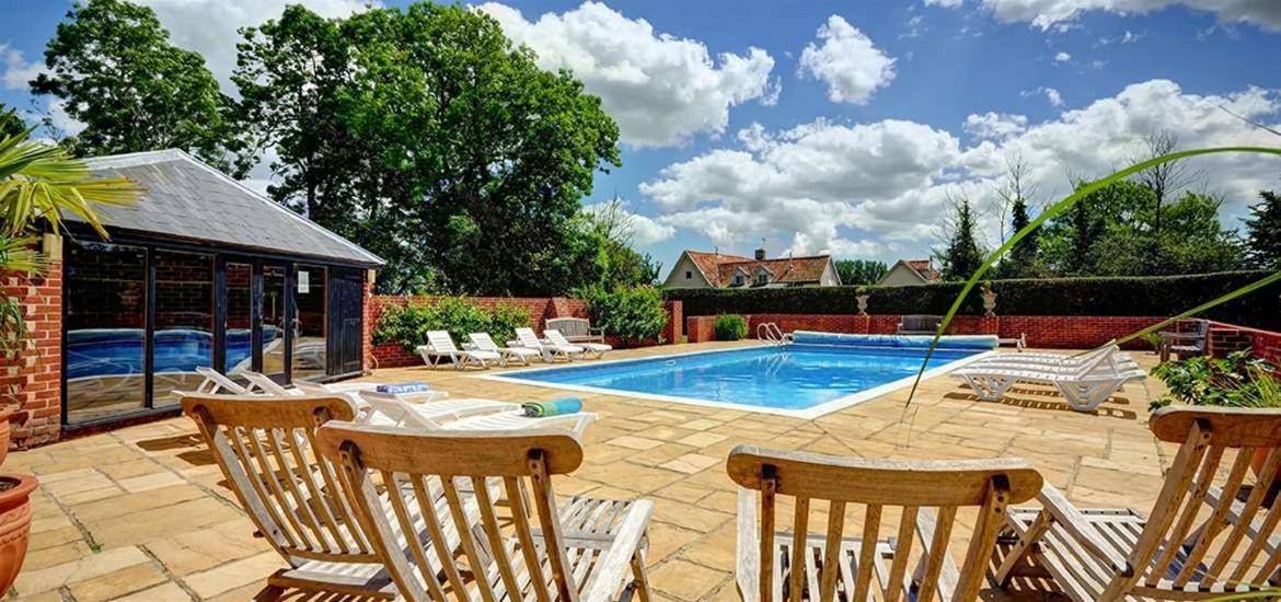 East Green Farm Cottages - The Hayloft view 2
