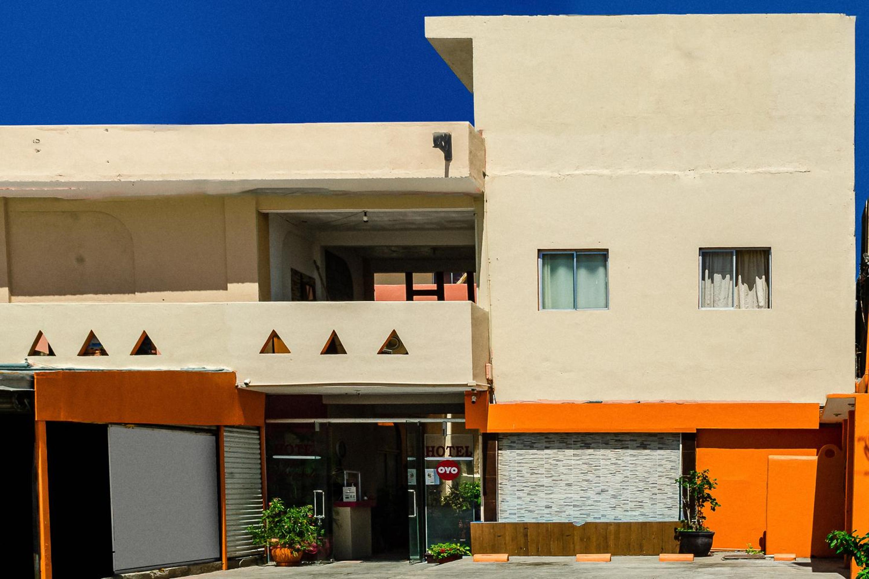 OYO Hotel Cabo Del Sur, Cabo San Lucas