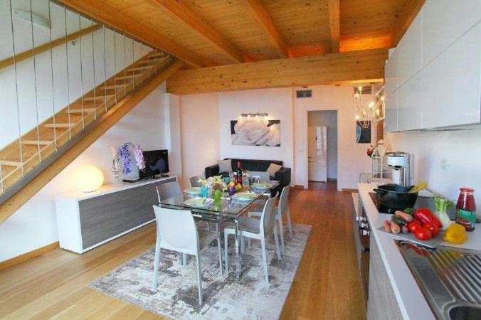 Spectacular views and modern living on Lake Como view 3