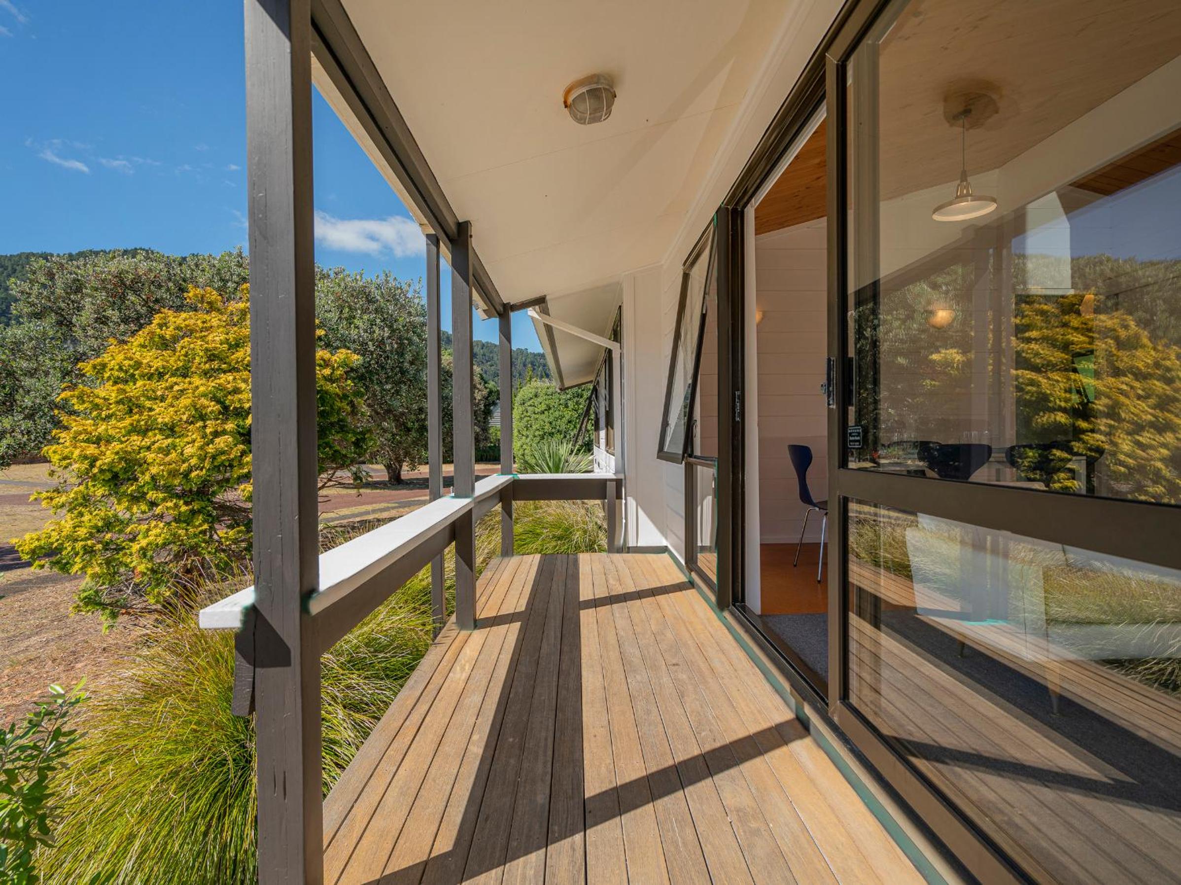 Champion Bach - Pauanui Holiday Home view 4