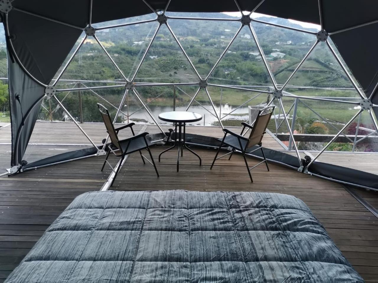Glamping Montecarlo Domo Geodesico y Sauna Finlandés Guatapé view 5