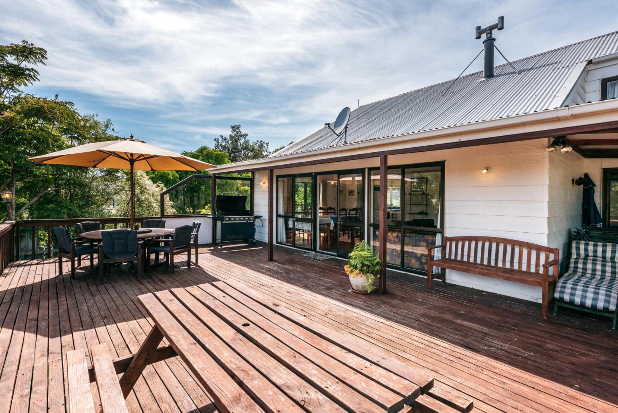 Olive Lane - Waiheke Island view 3