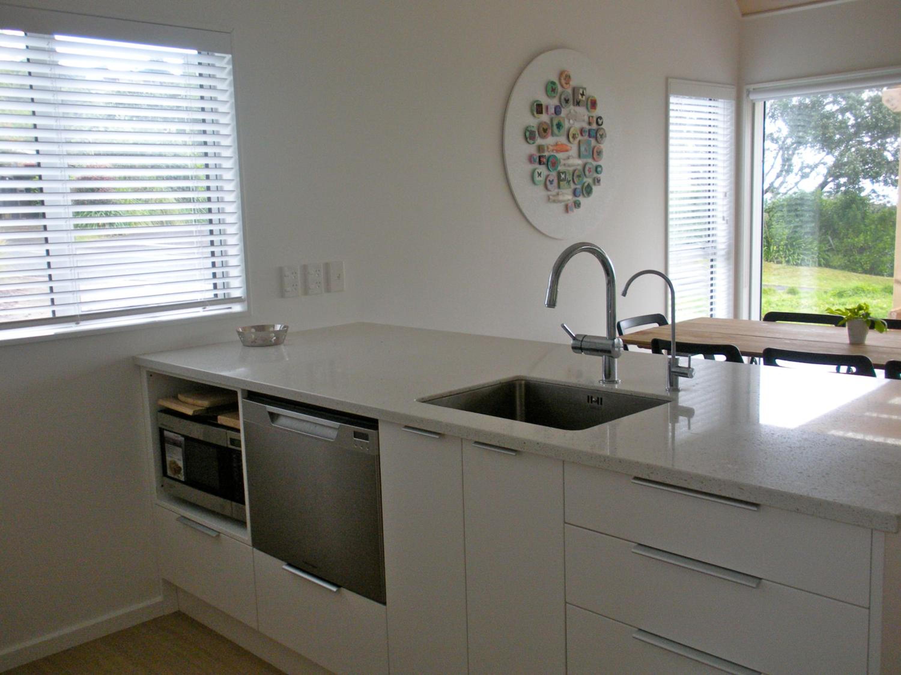 Tiromoana - Mathesons Bay Holiday Home