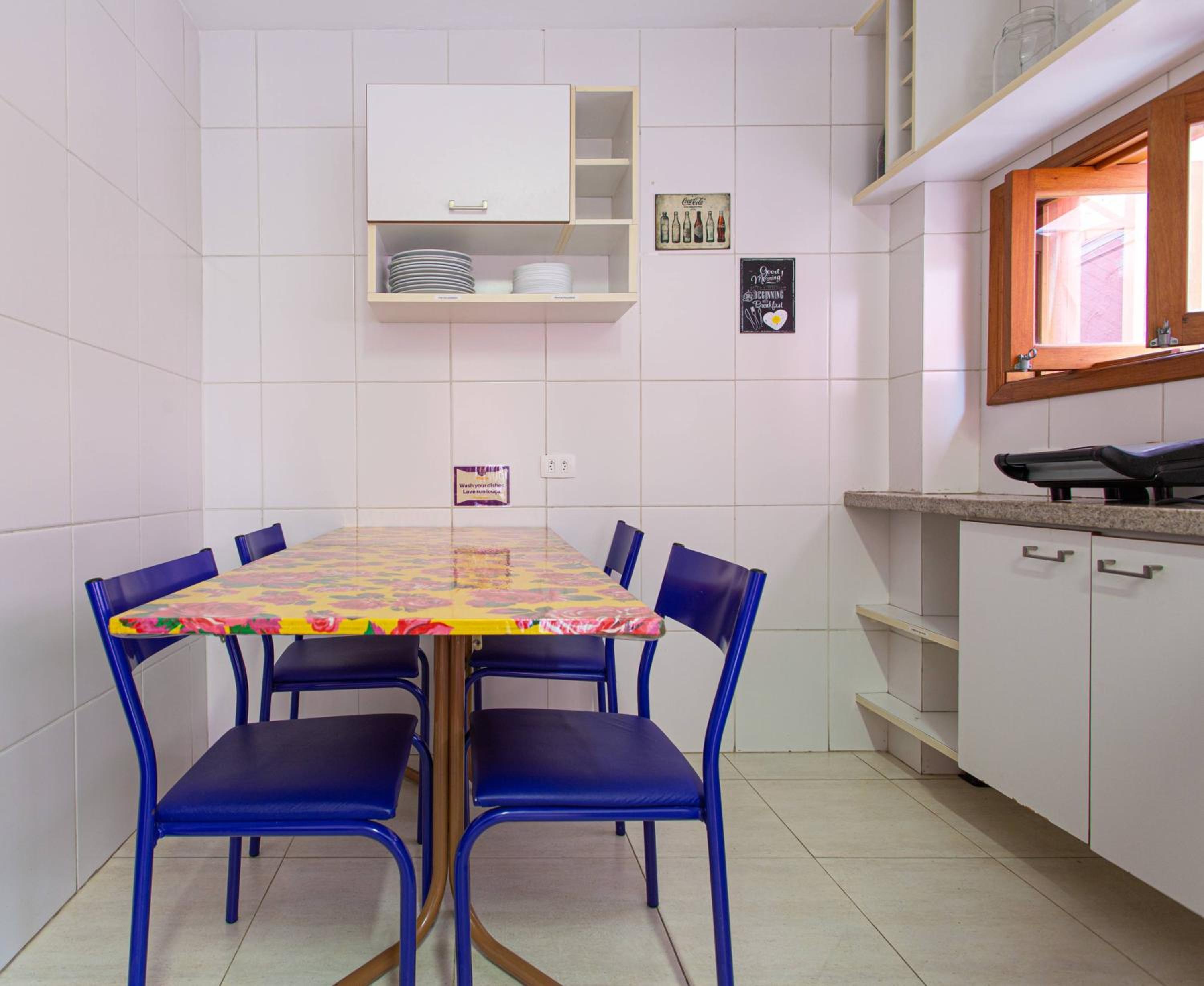 MADÁ Hostel