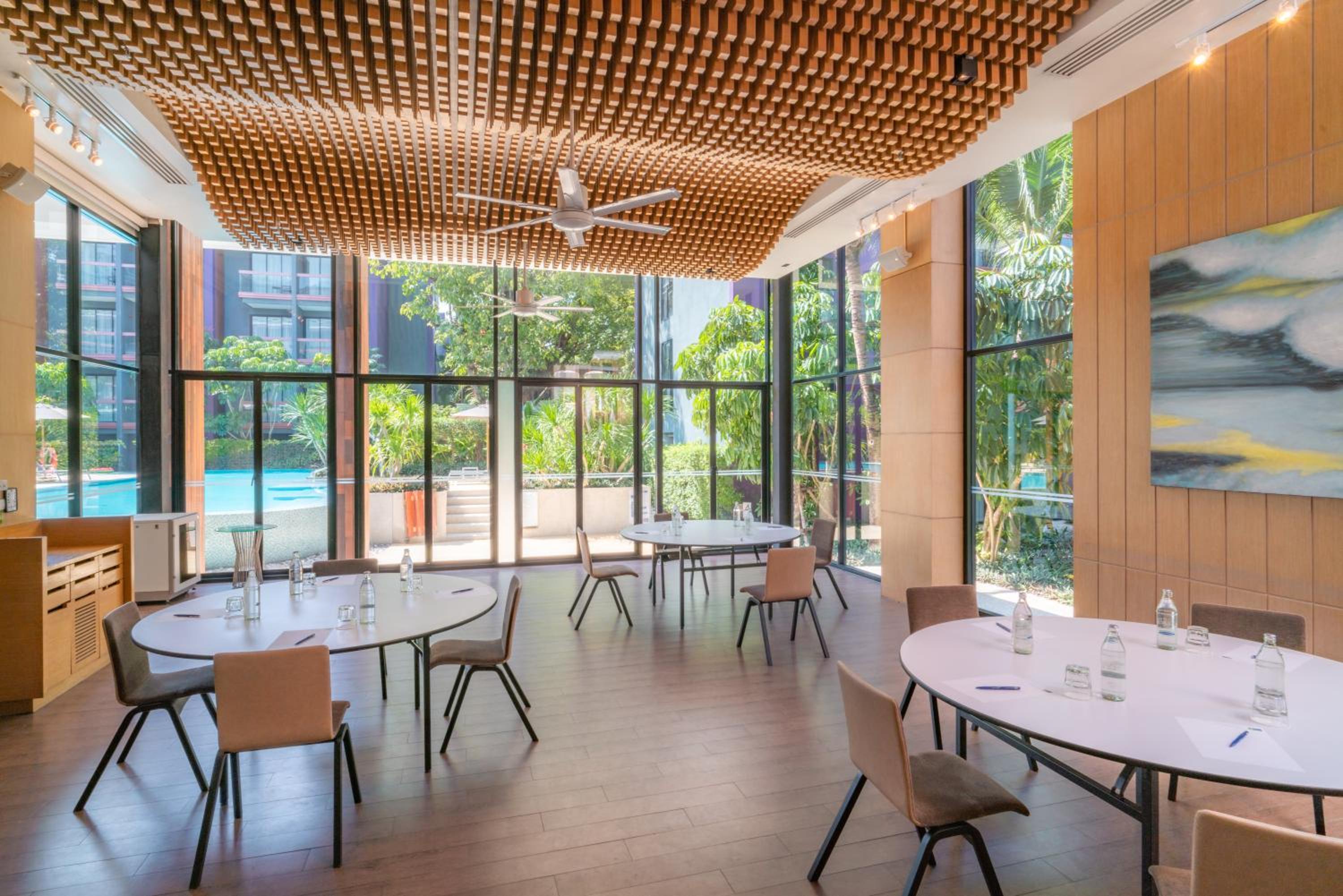 Holiday Inn Express Phuket Patong Beach Central by IHG