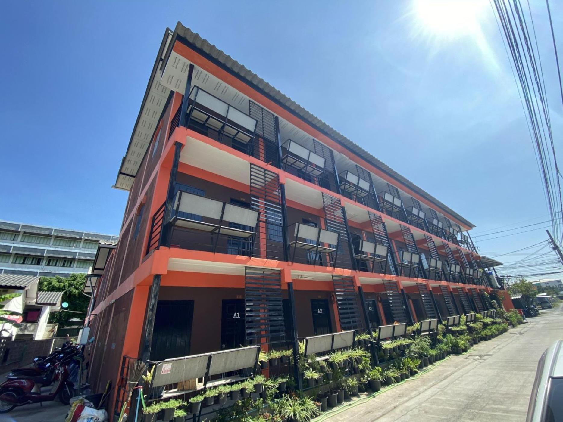OYO 560 Chang Hostel Suvarnabhumi