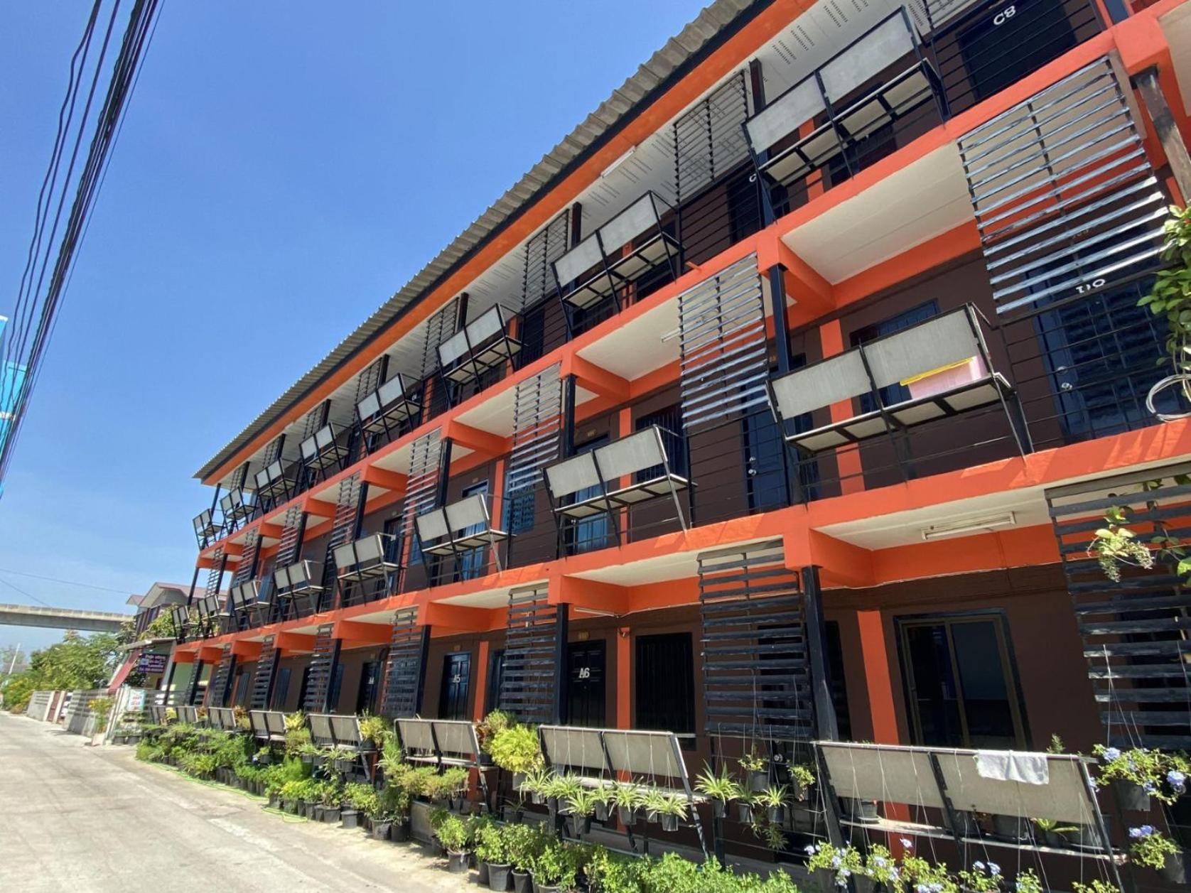 OYO 560 Chang Hostel Suvarnabhumi