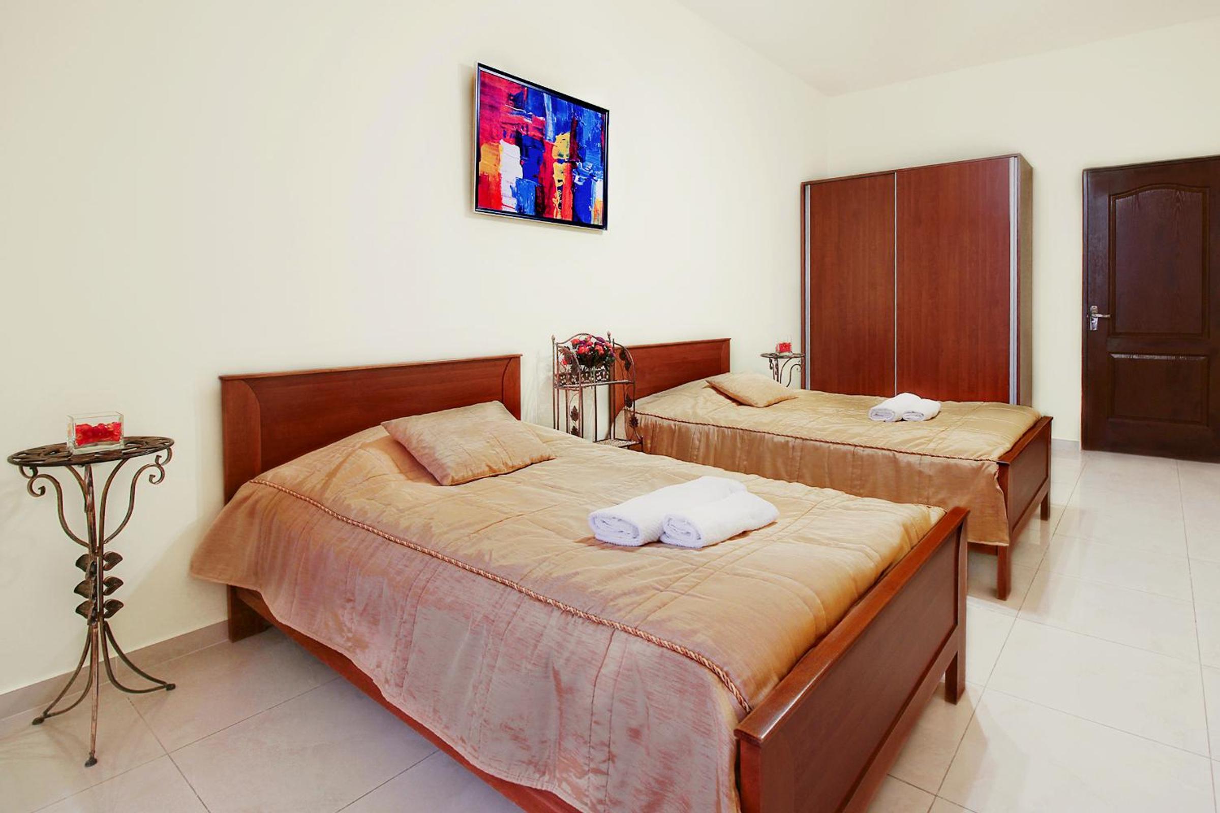 3 Bedroom Apartment in Homey Residence