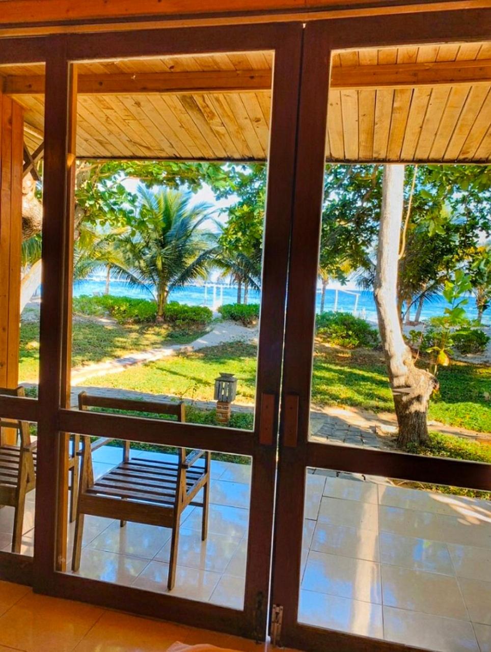Tan Son Nhat Con Dao Resort