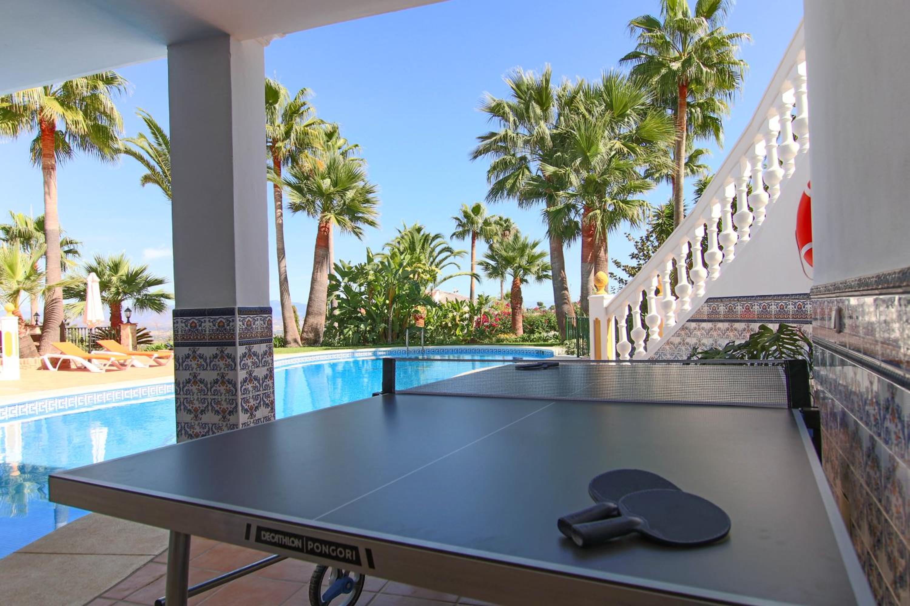 TESS Villa El Oasis