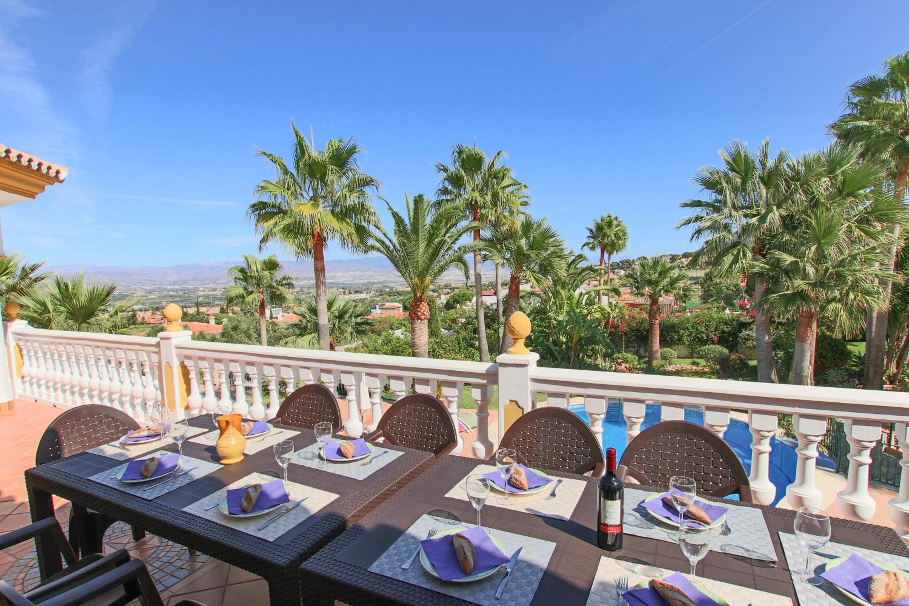 TESS Villa El Oasis