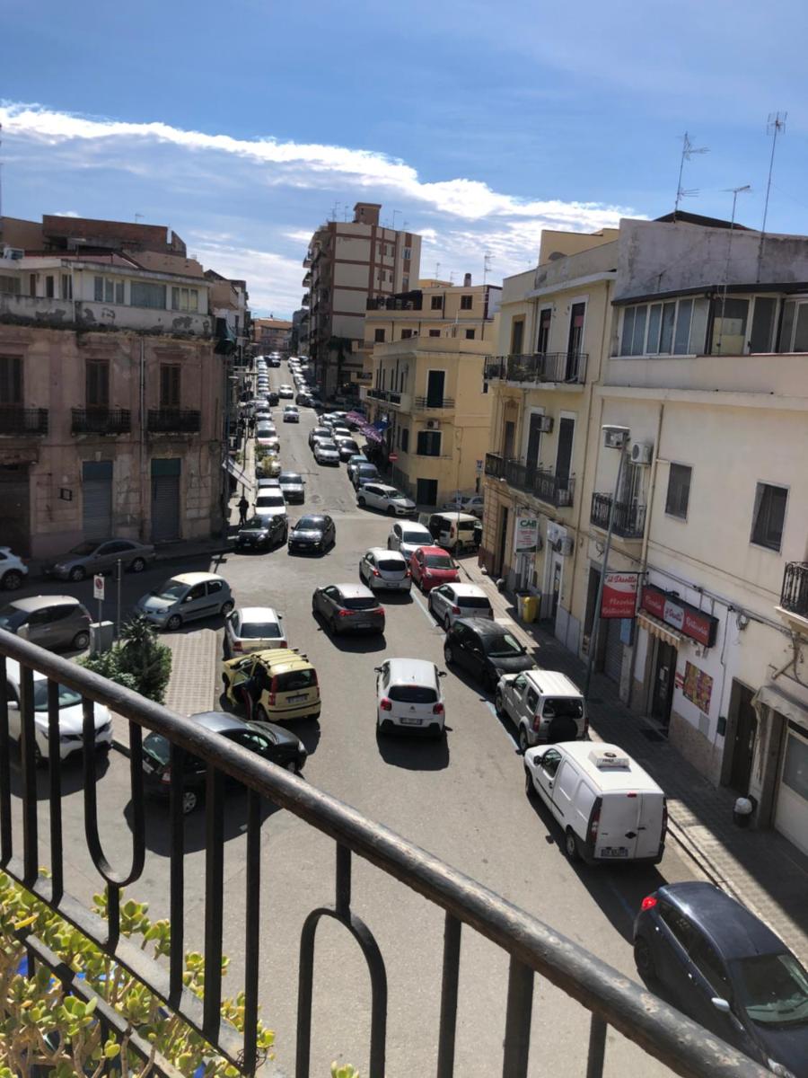 Araba Fenice view 3