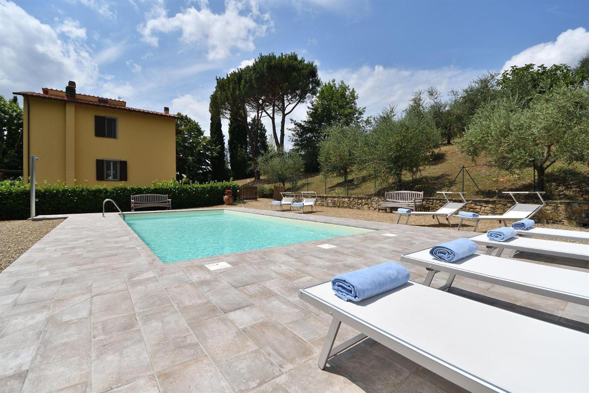 La Villa dei Pozzi view 2