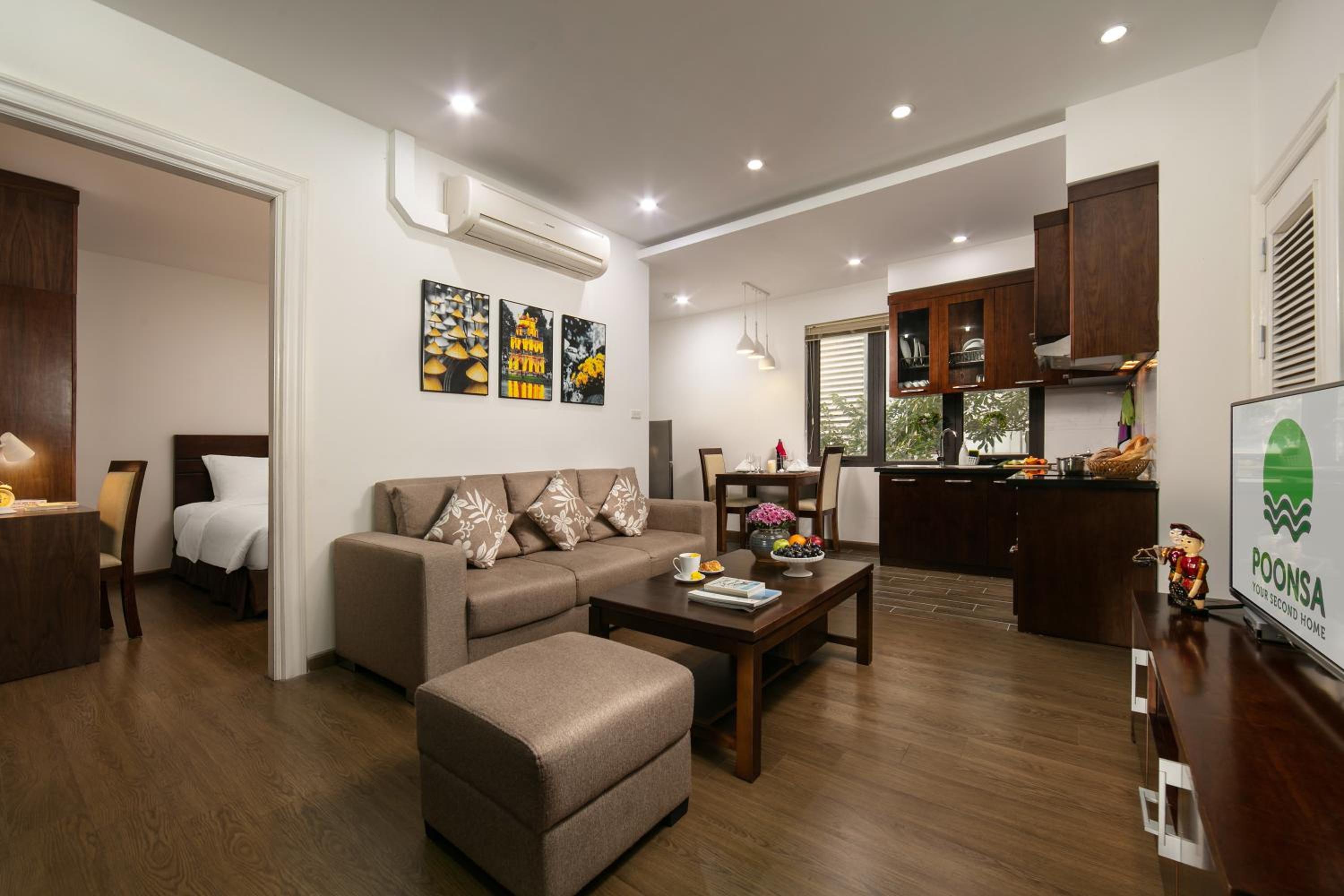 Poonsa Hanoi - The Ordinary Living