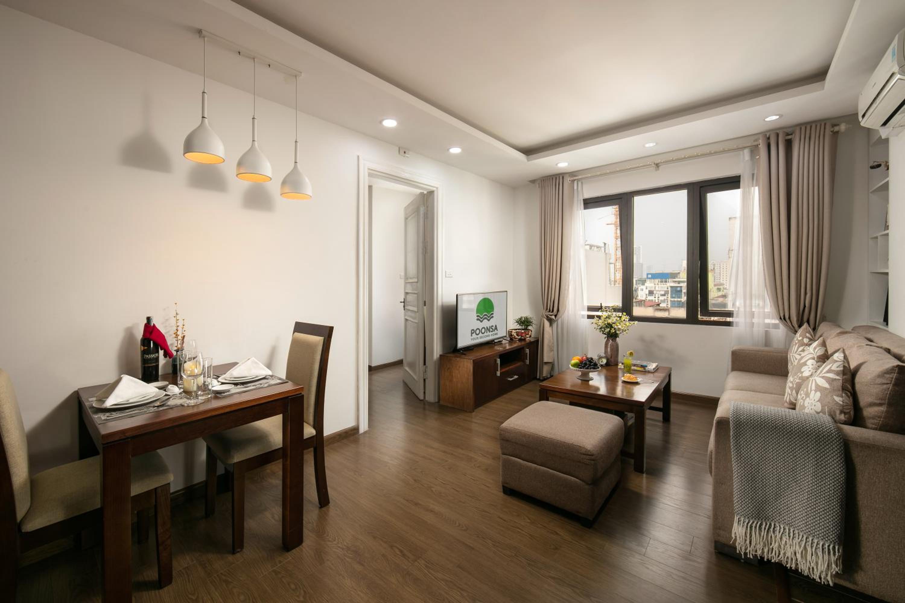 Poonsa Hanoi - The Ordinary Living