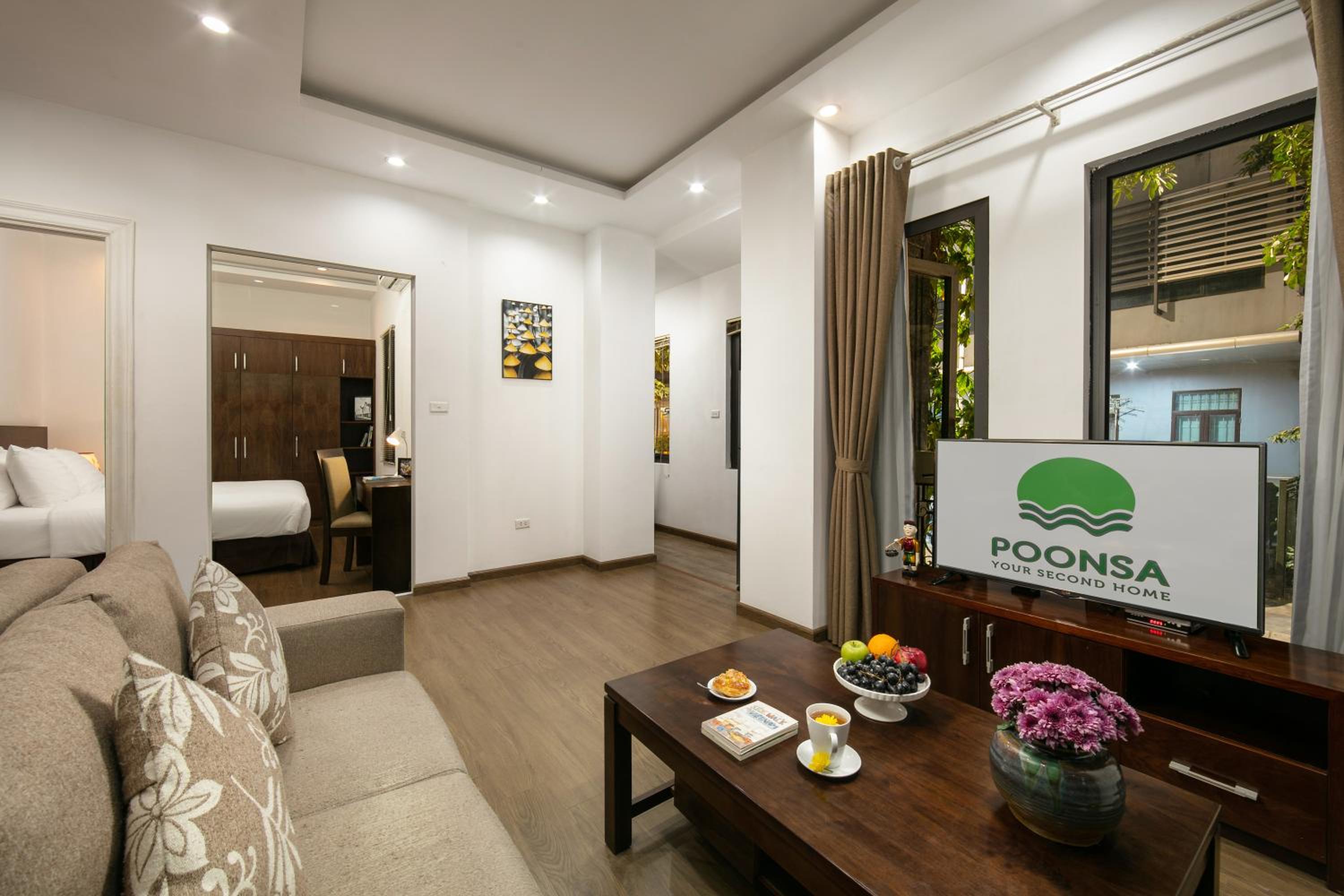 Poonsa Hanoi - The Ordinary Living