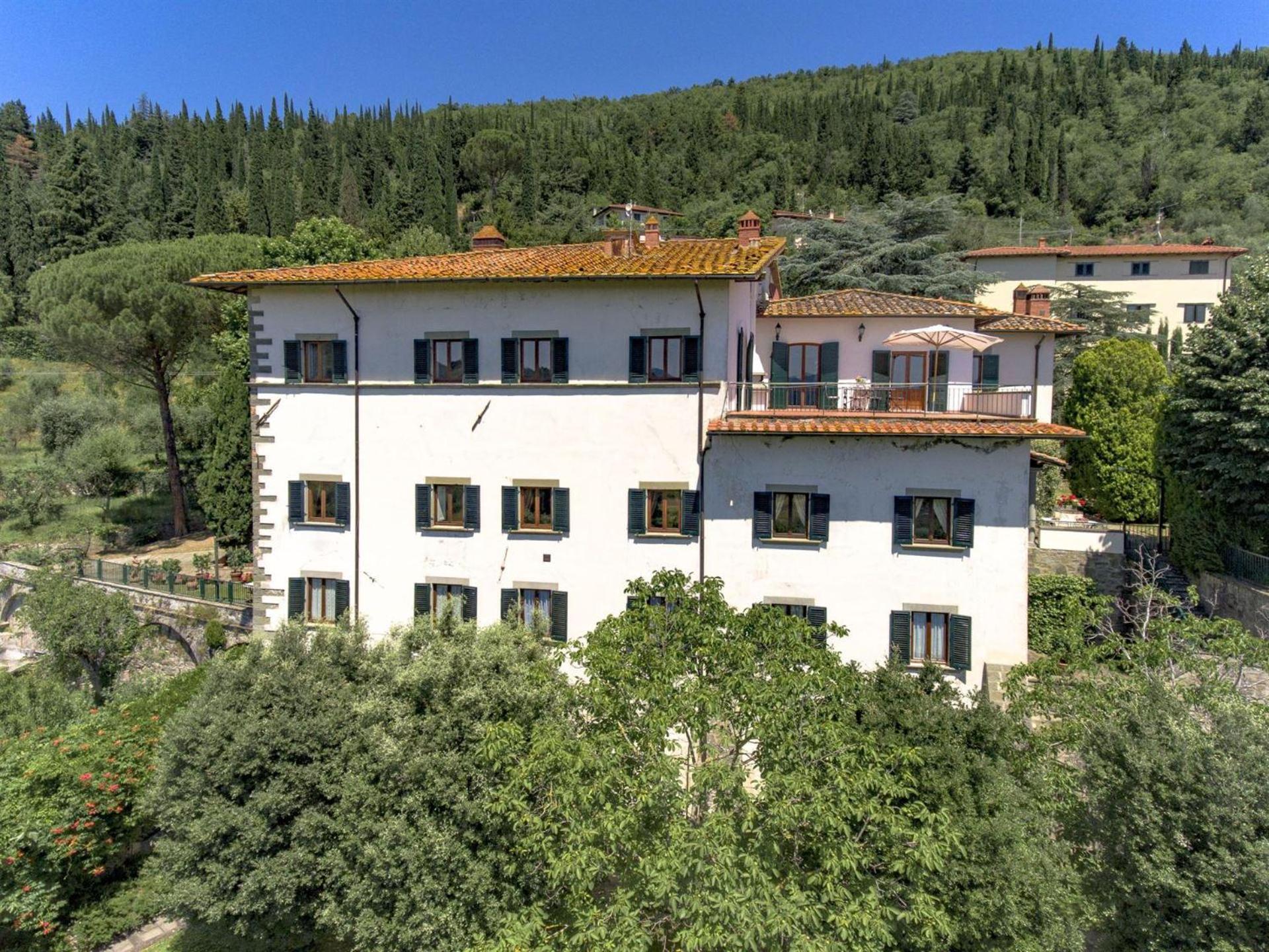 Villa Paterno view 3