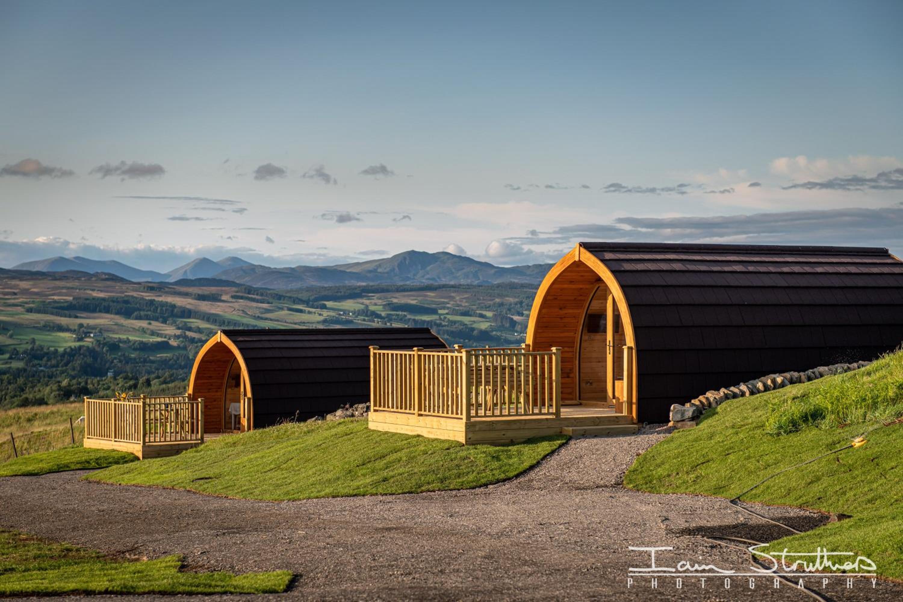 Hotel Schiehallion Luxury Glamping Pod With Hot Tub At Pitilie Pods