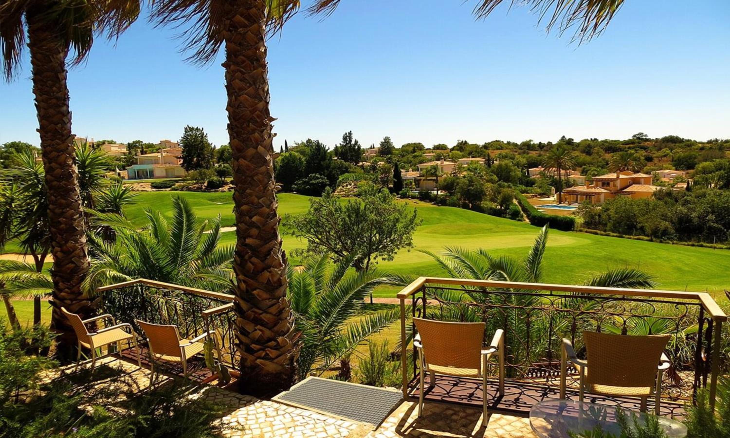 Spacious Villa in Carvoeiro with Private Pool