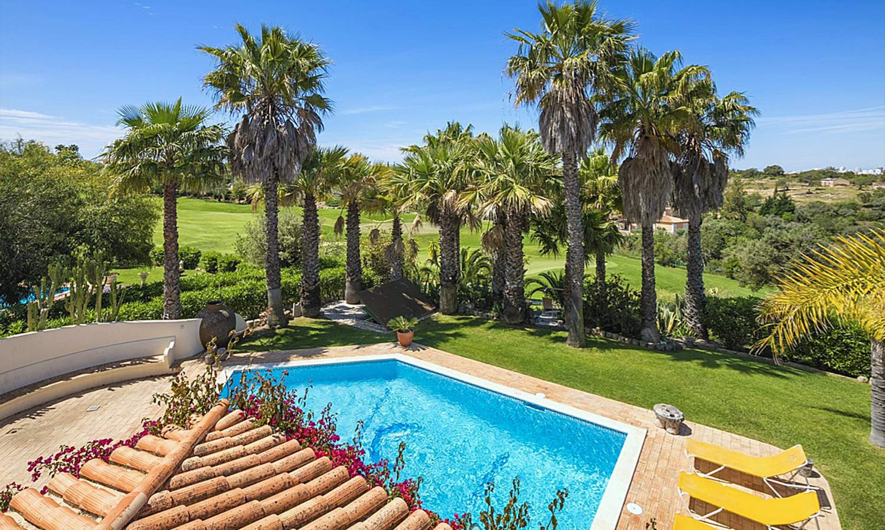 Spacious Villa in Carvoeiro with Private Pool