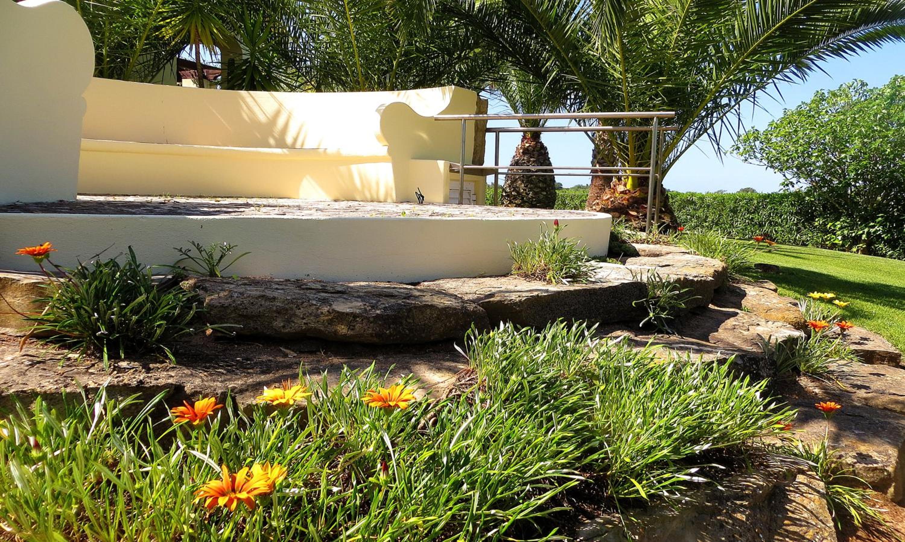 Spacious Villa in Carvoeiro with Private Pool