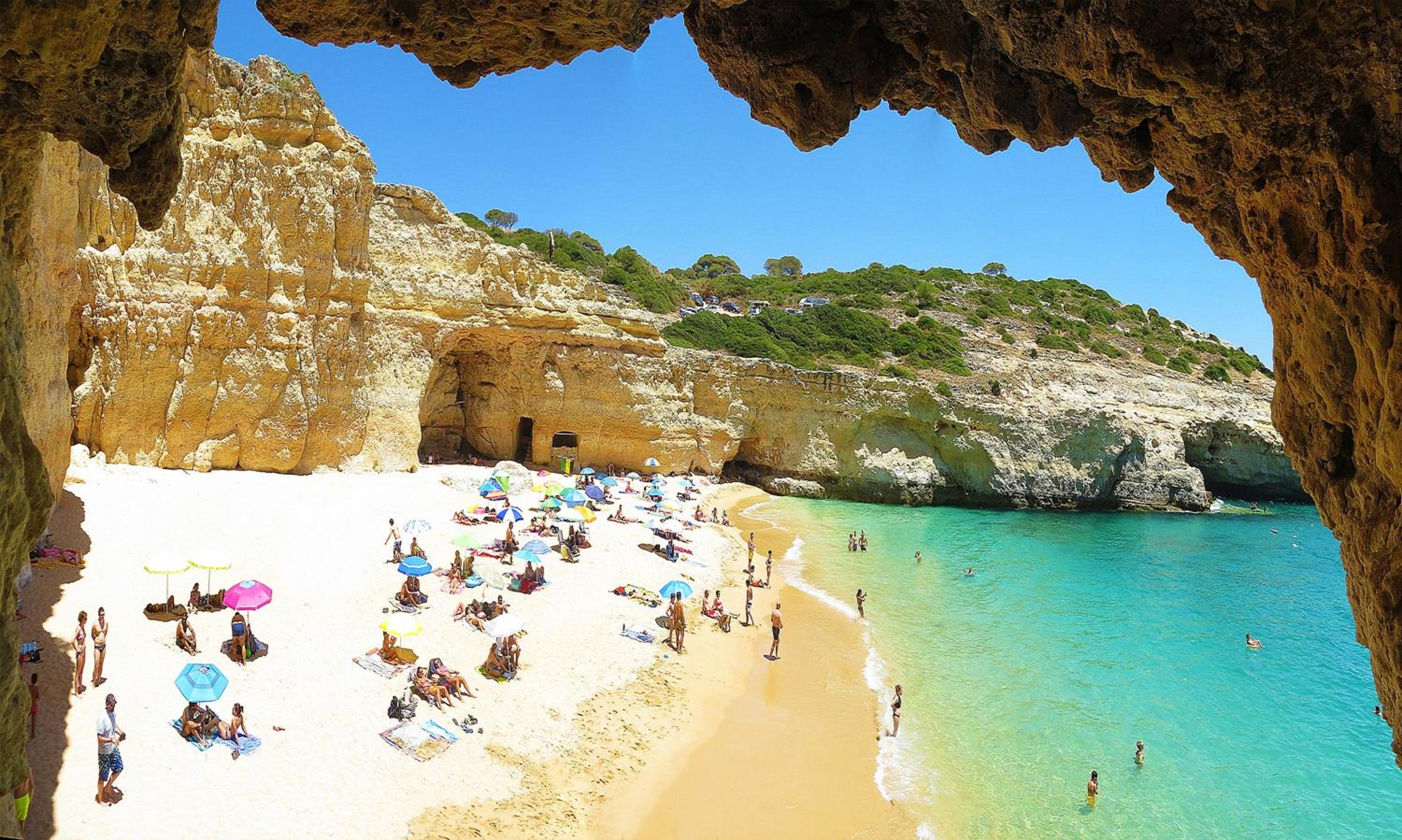Spacious Villa in Carvoeiro with Private Pool