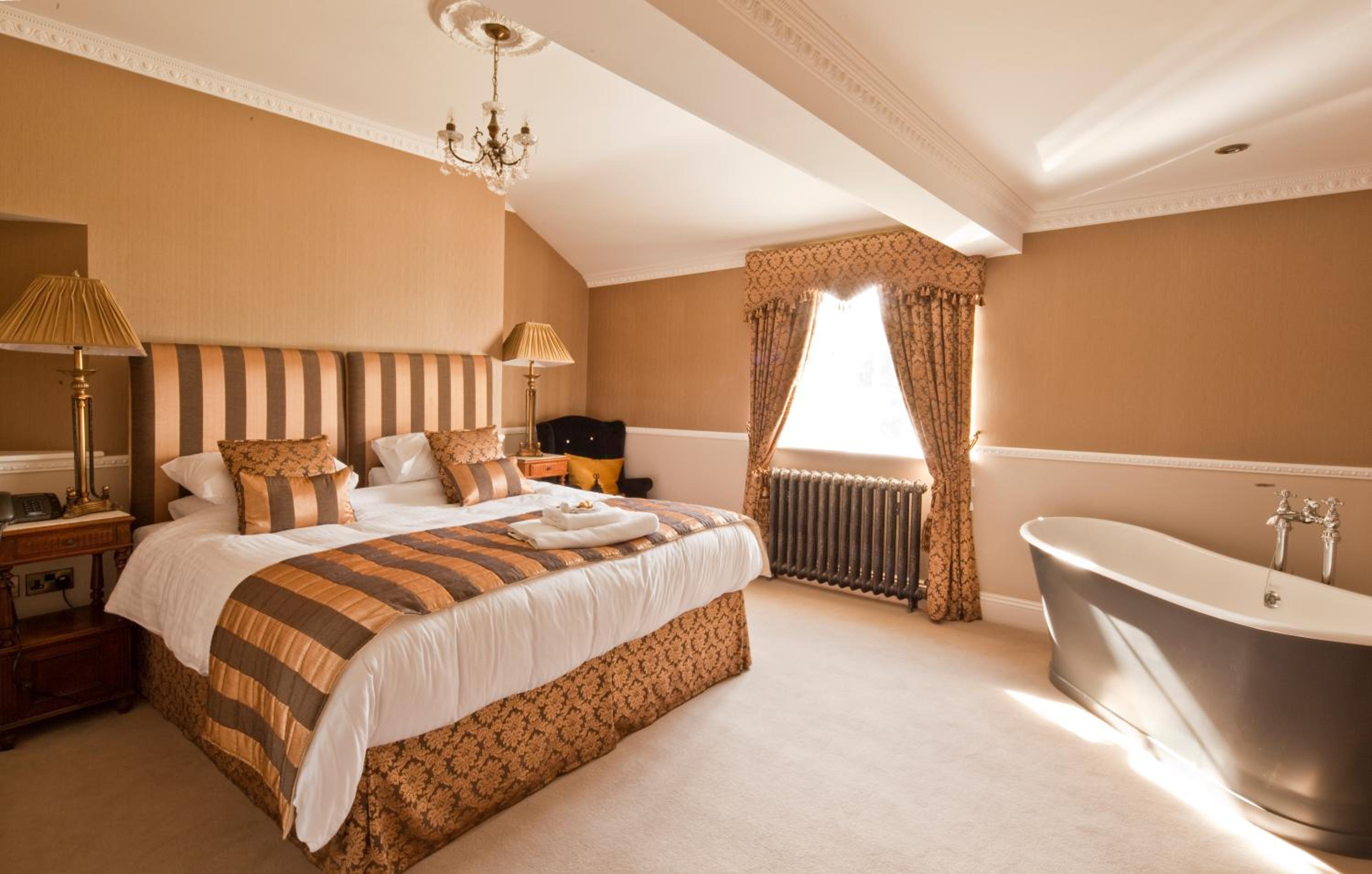 Bettws Hall Accommodation view 3