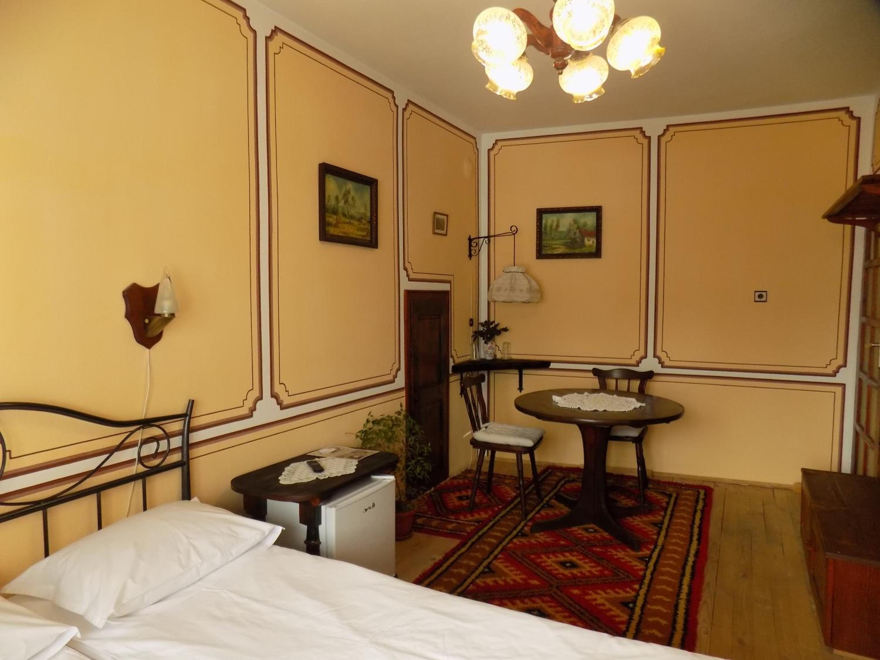 Dona Guest House - Horse Riding