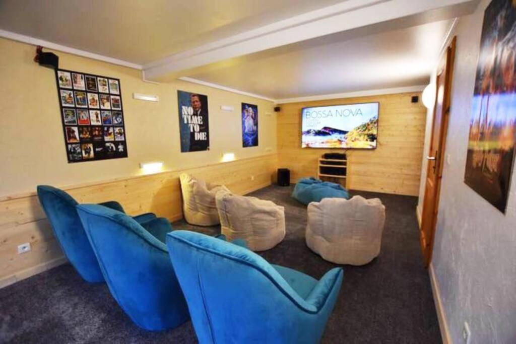 Le Héron 28pers, Malmedy- Home cinéma, balnéo, sauna, jardin view 5