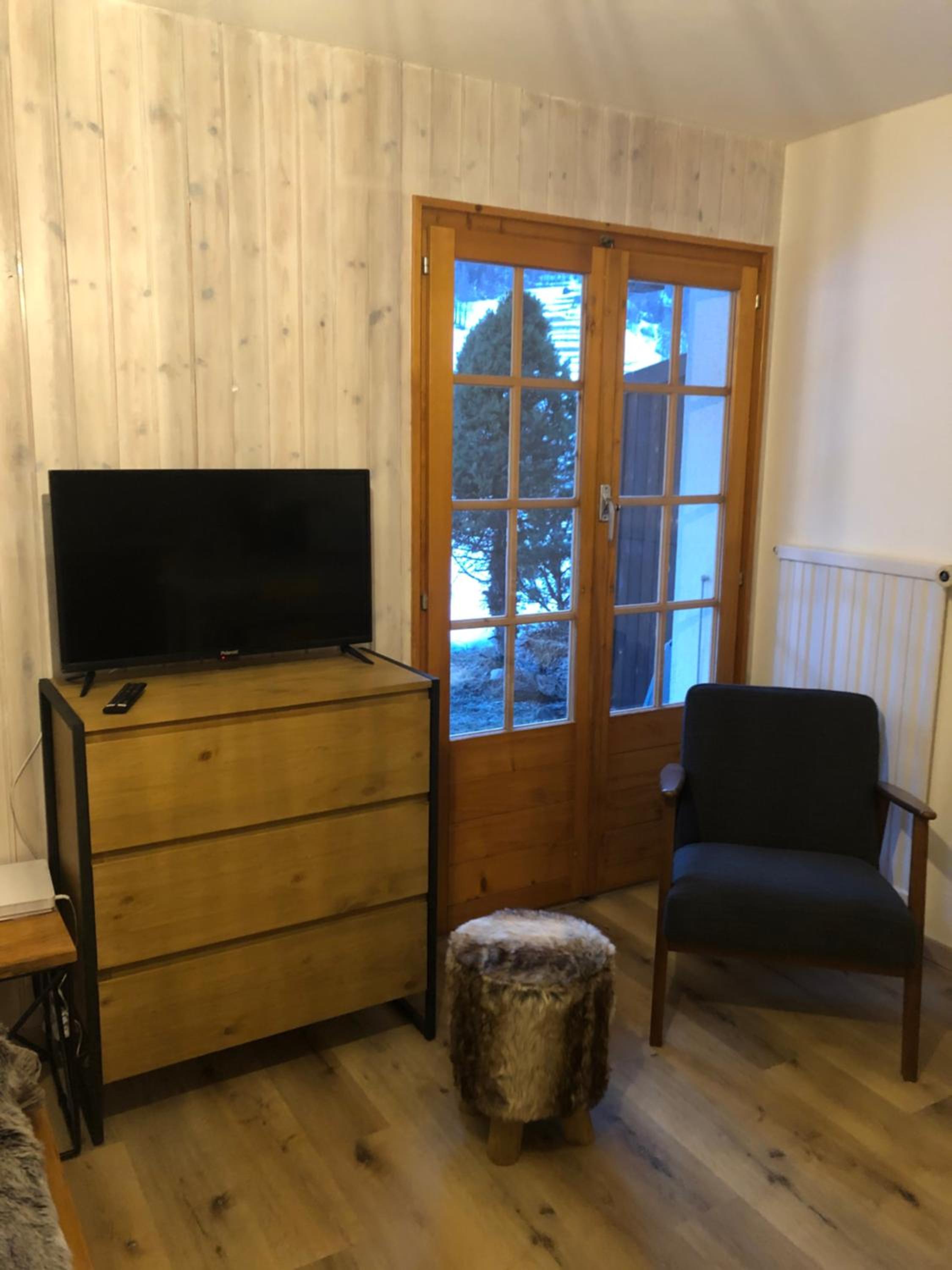 Le Cerf, magnifique studio avec jardin-terrasse et garage