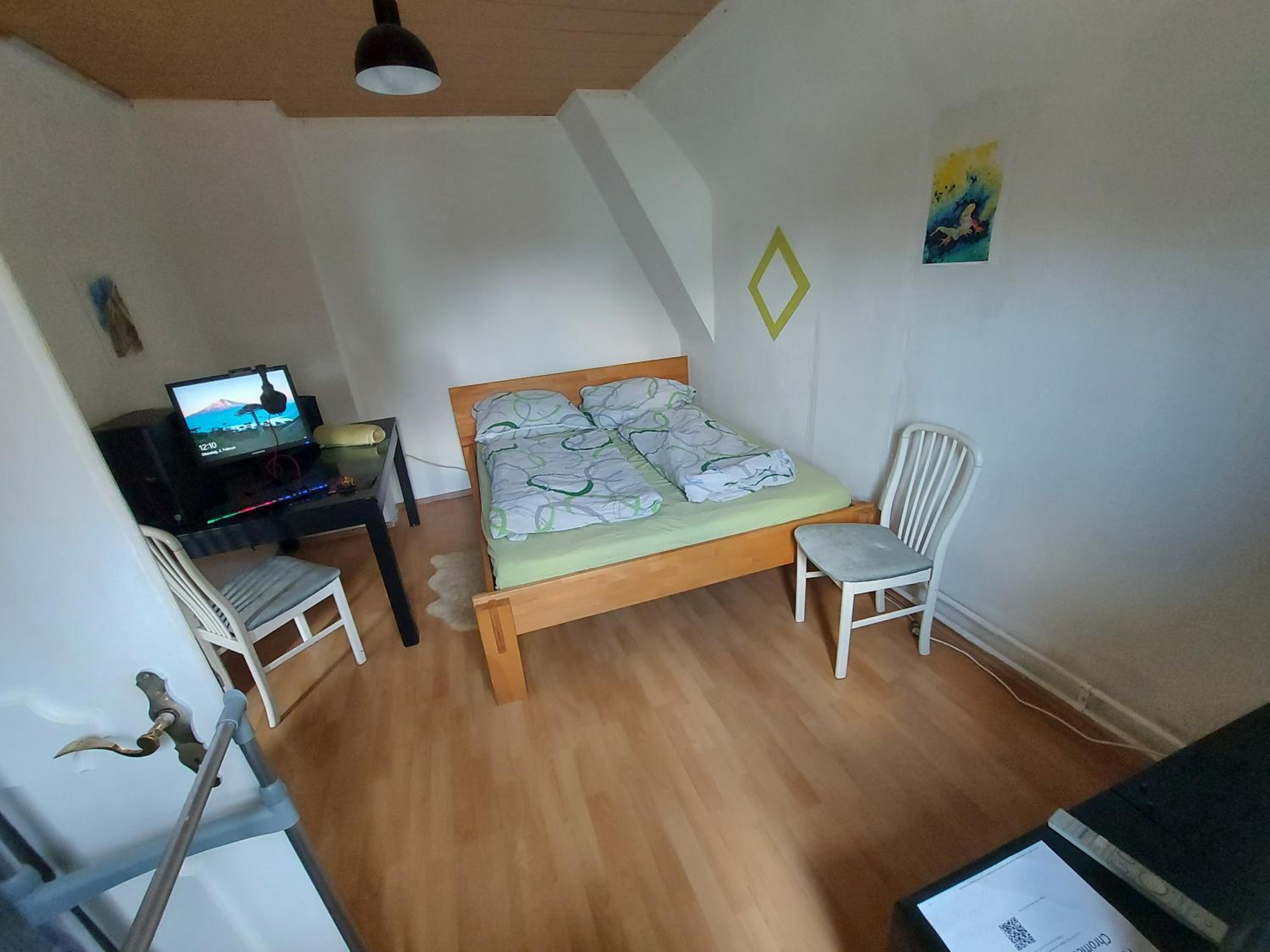 HAUS SONBERG mit Garten, Pool, Fasssauna, semi detached house with garden