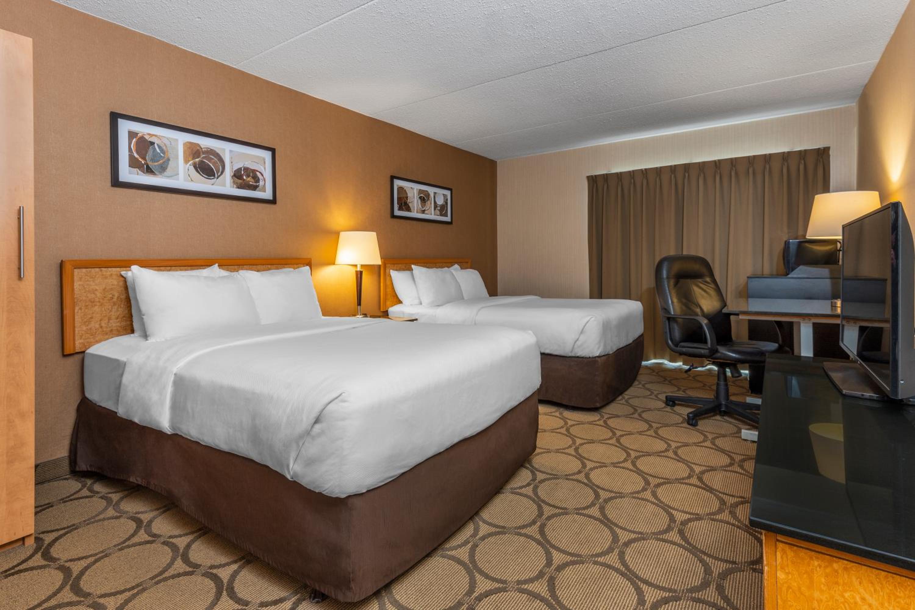 Belleville Vacations - Comfort Inn - Property Image 25