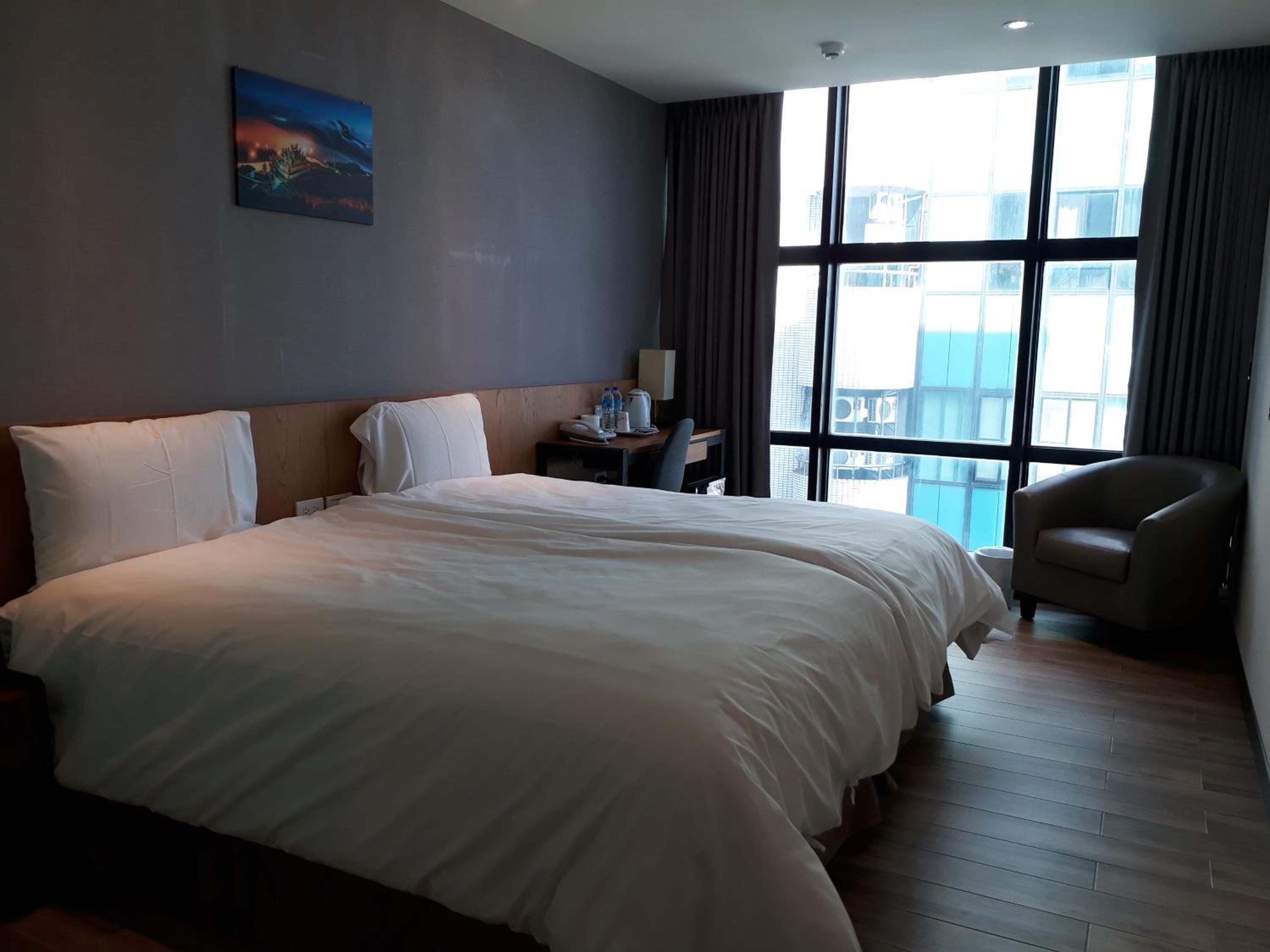 Taoyuan Vacations - Honest  Warm Hotel - Property Image 5
