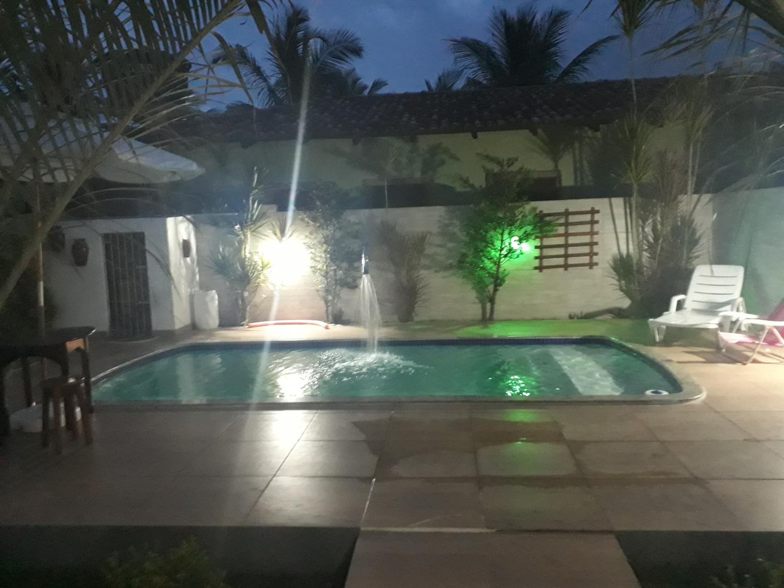 Casa com Piscina em Guaratiba