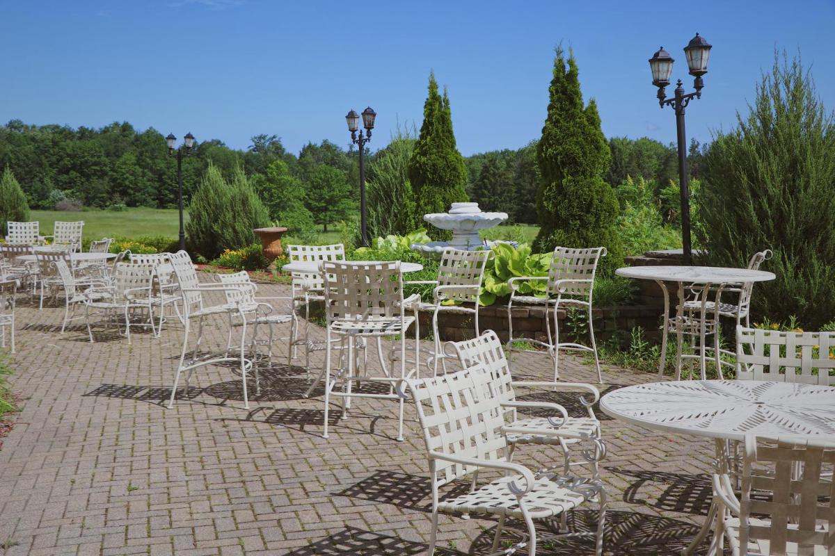 outdoor BBQ area