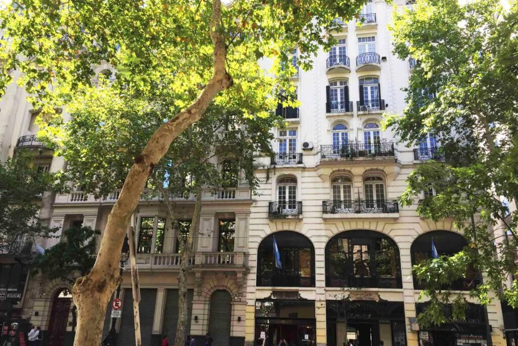 Duplex en centro histórico y turístico sobre AV de Mayo