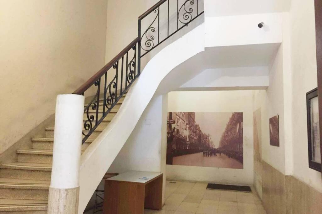 Duplex en centro histórico y turístico sobre AV de Mayo