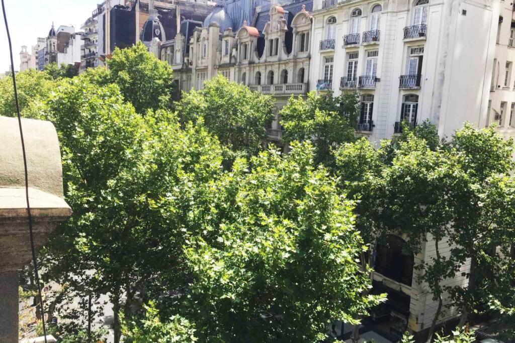 Duplex en centro histórico y turístico sobre AV de Mayo