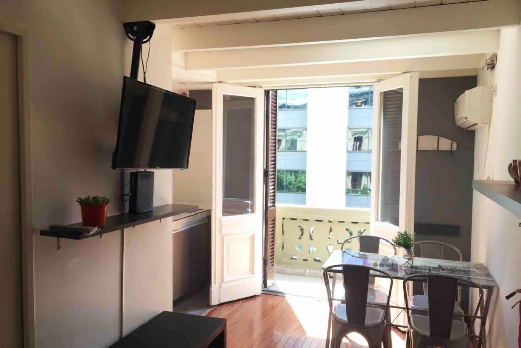 Duplex en centro histórico y turístico sobre AV de Mayo