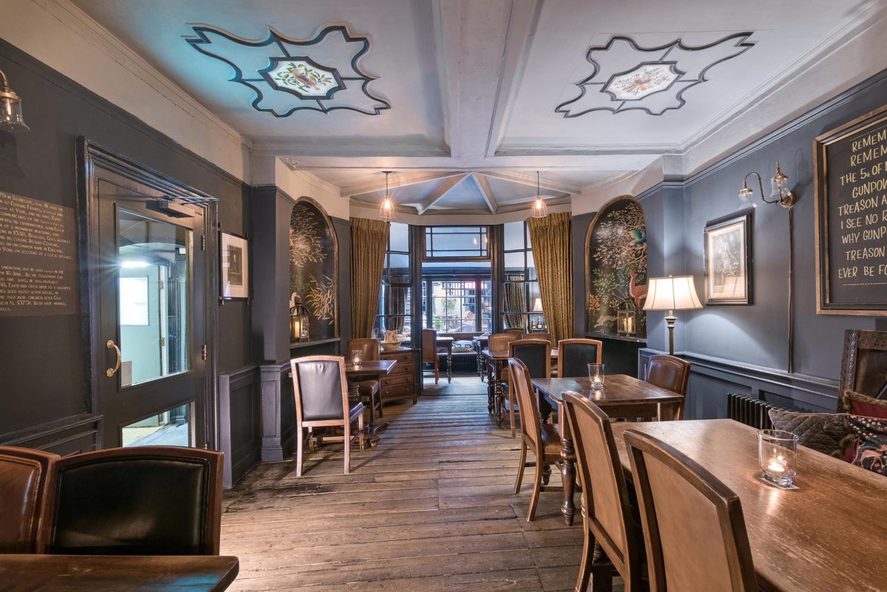 Guy Fawkes Inn