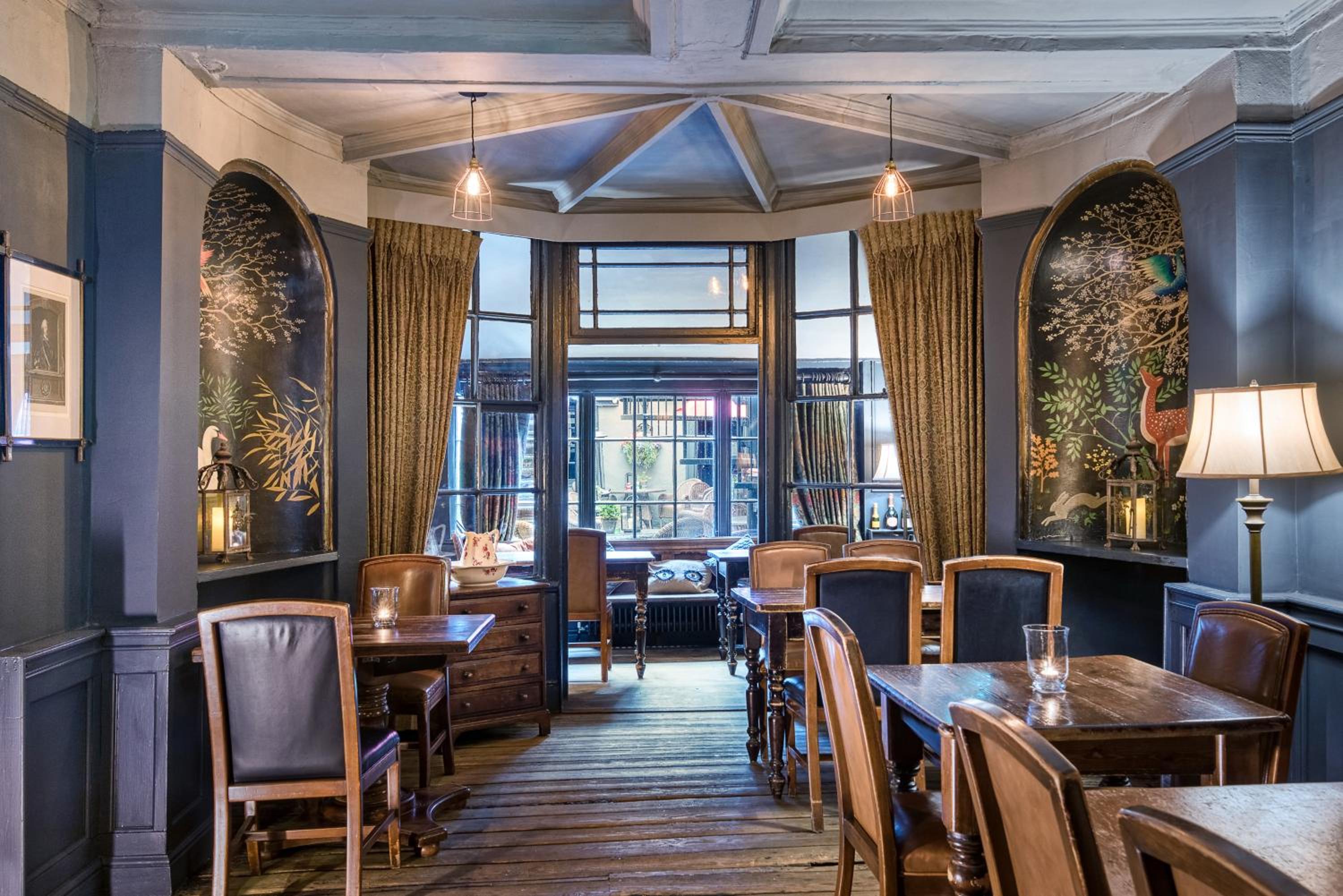 Guy Fawkes Inn