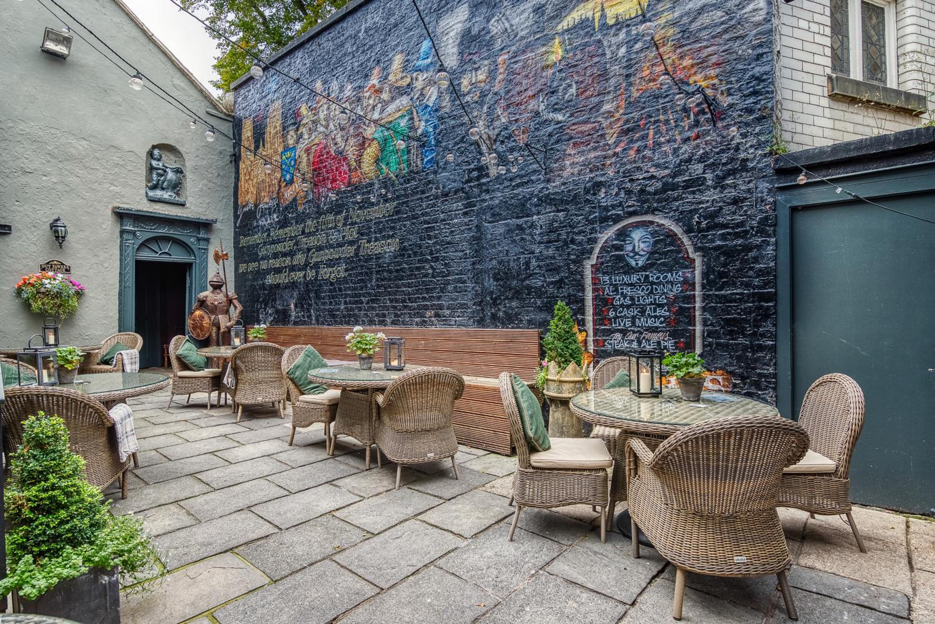 Guy Fawkes Inn