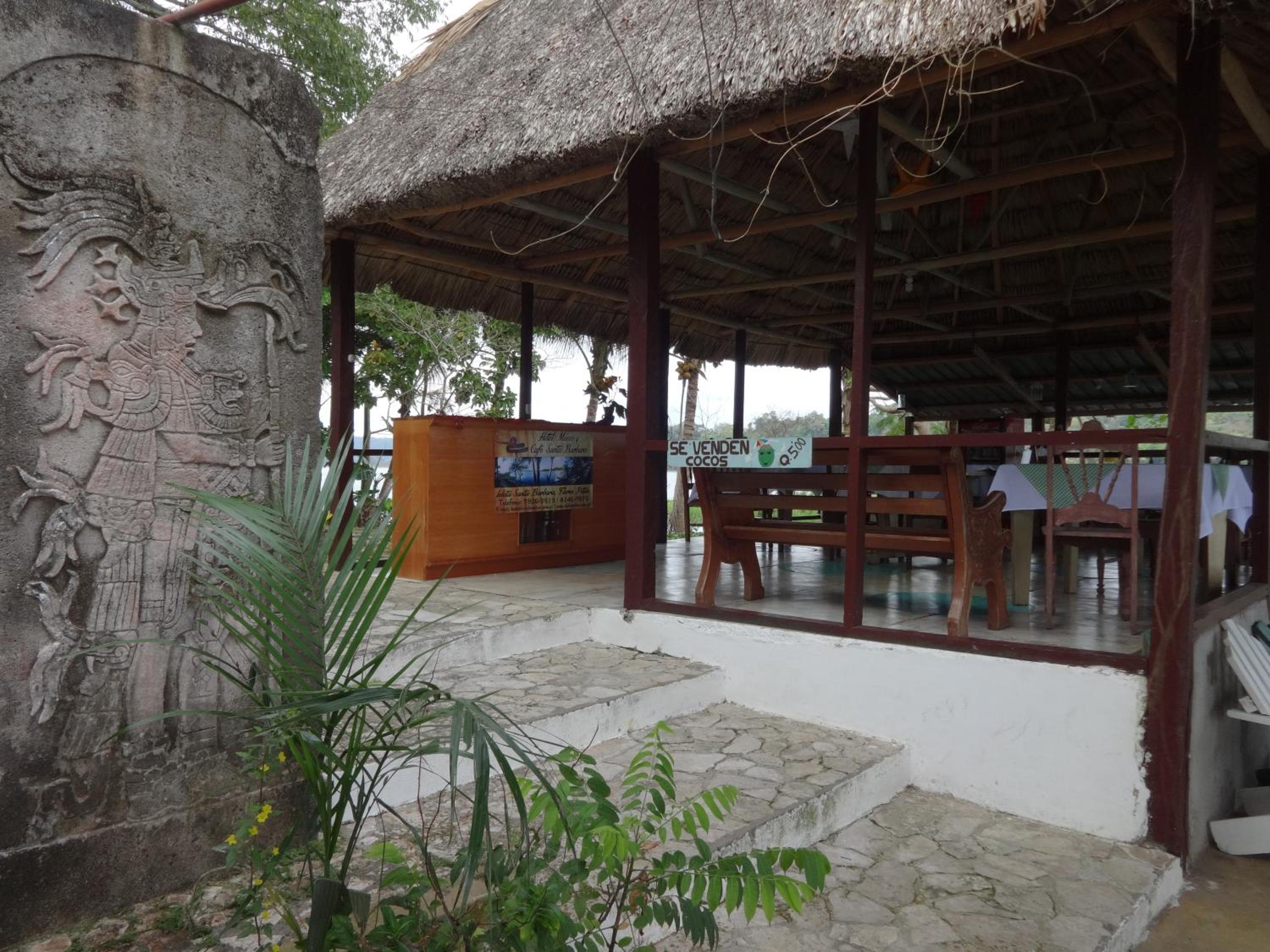 Hotel Santa Barbara Tikal